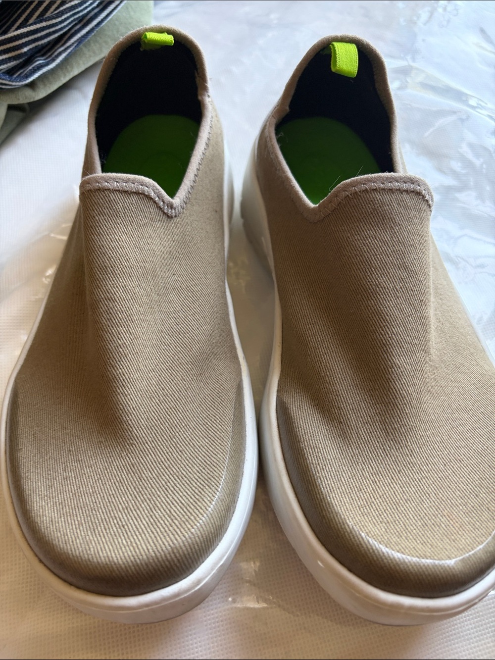 OOFOS Women's Slip-On Canvas Moccasins in Beige with Neon Lime Accents